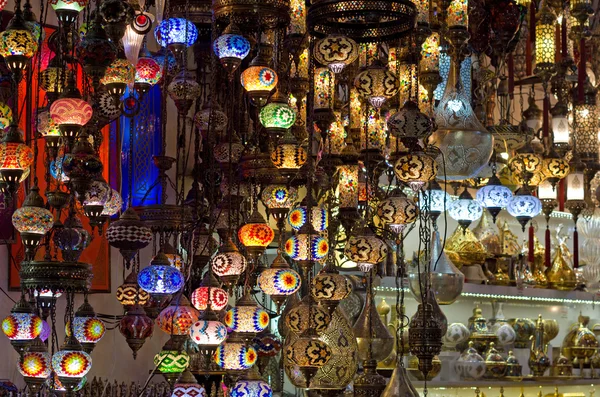 Traditional lamps at  the Grand Bazaar — Stock Photo, Image