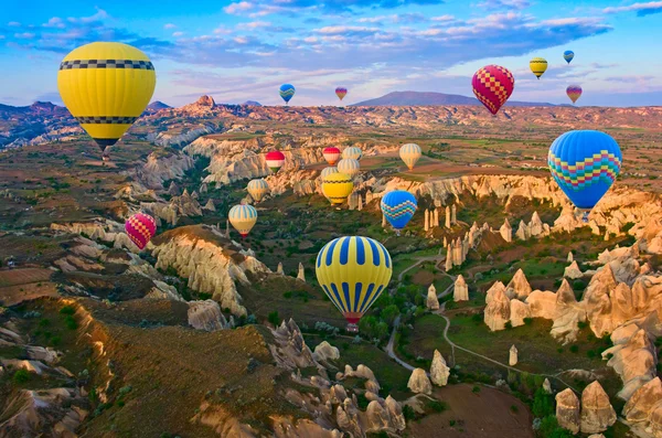 Heißluftballons in Kappadokien — Stockfoto