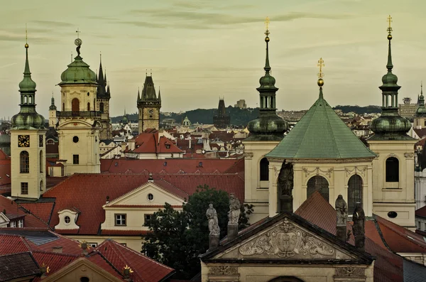 Αρχιτεκτονική Παλιάς Πόλης στην Πράγα — Φωτογραφία Αρχείου