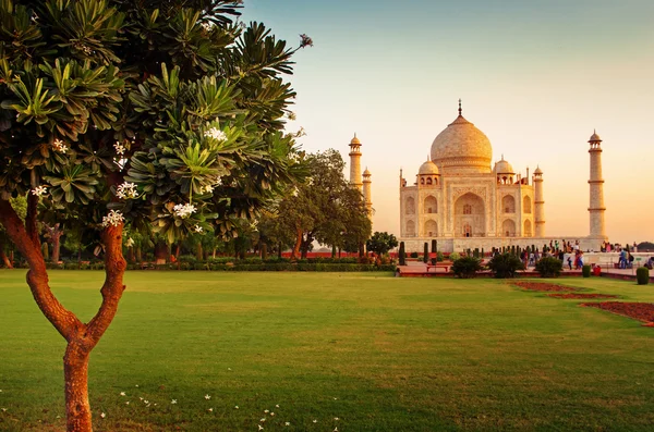 Taj Mahal en Agra, India — Foto de Stock