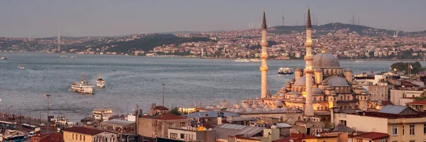 Istambul Durante Pôr Sol Mesquita Yeni Cami Turquia — Fotografia de Stock