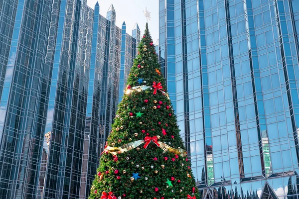Árbol Navidad Centro Pittsburgh Pennsylvania Estados Unidos — Foto de Stock