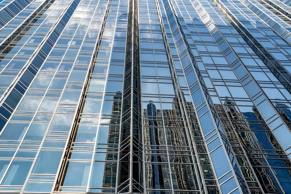 Gebouwen Met Reflectie Financiële Binnenstad District Mooie Zonnige Dag Met — Stockfoto