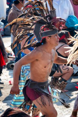 Mexico City, Mexico - 12 Aralık 2016: Guadalupe Bakiresi Günü 'nün kutlanması, Guadalupe Hanımefendisi Bazilikası' nın meydanında onun onuruna bir ayin düzenlendi.