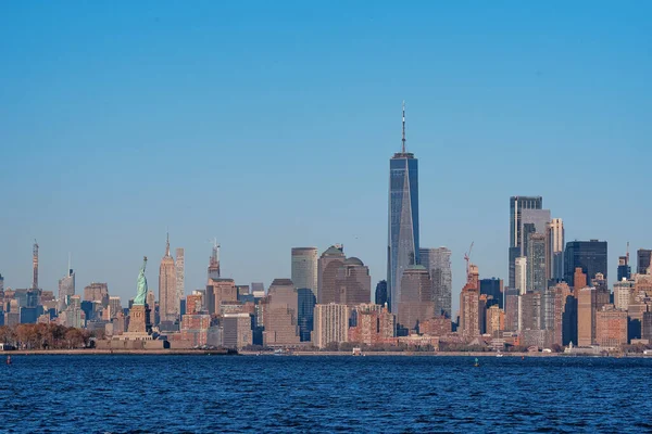 Manhattan Skyline Szabadság Szoborral New York City Egyesült Államok — Stock Fotó