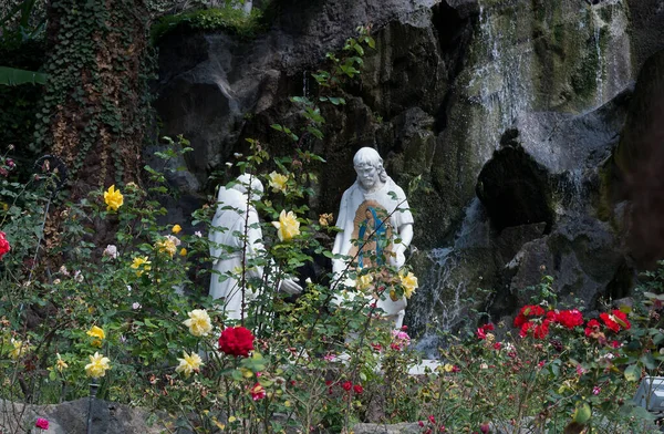 墨西哥城La Villa Guadalupe Tepeyac花园雕像 — 图库照片