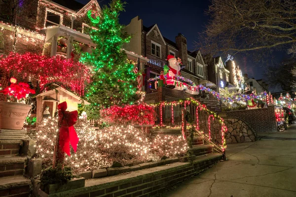 New York Usa December 2018 Christmas Decorations Houses Neighborhood Dyker — Stock Photo, Image