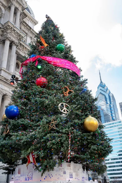 Filadelfia Pensilvania Diciembre 2018 Árbol Navidad Centro Filadelfia Pensilvania — Foto de Stock