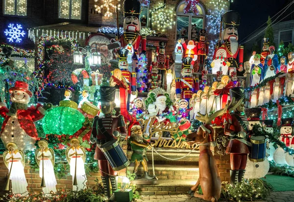 New York Usa Dezember 2018 Weihnachtsdekoration Von Häusern Der Nachbarschaft — Stockfoto