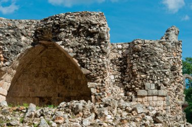 Xlapak (veya Xlapac), Meksika 'nın güneydoğusundaki Yucatan Yarımadası' nda küçük bir Maya arkeolojik alanı..