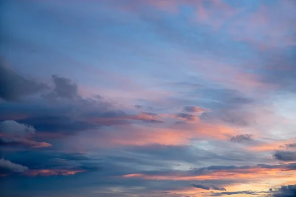 Sky Abstrakt Naturbakgrunn Fargerik Overskyet Himmel Ved Solnedgang Stigningsfarge – stockfoto
