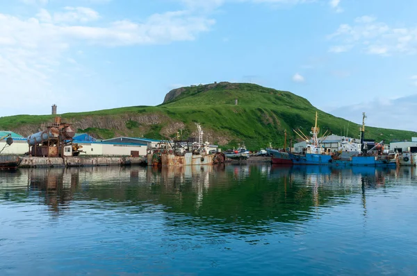 Paramushir Rusko Července 2012 Panoramatický Výhled Přístav Severo Kurilsk Ostrov — Stock fotografie