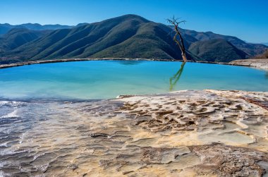 Hierve el Agua, Oaxaca, Meksika'nın orta vadilerde termal bahar