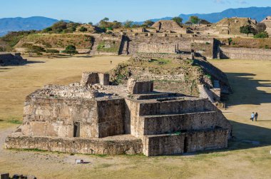 Astronomik Gözlemevi. Monte Alban Kolomb öncesi arkeolojik sitesi - Oaxaca, Meksika ile yıkıntıları
