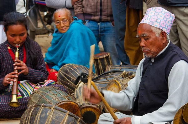 Musicisti che eseguono musica dal vivo — Foto Stock