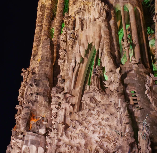 Dettaglio della Sagrada Familia di notte — Foto Stock