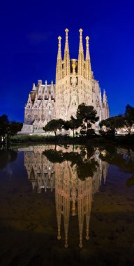 sagrada familia kilisesi