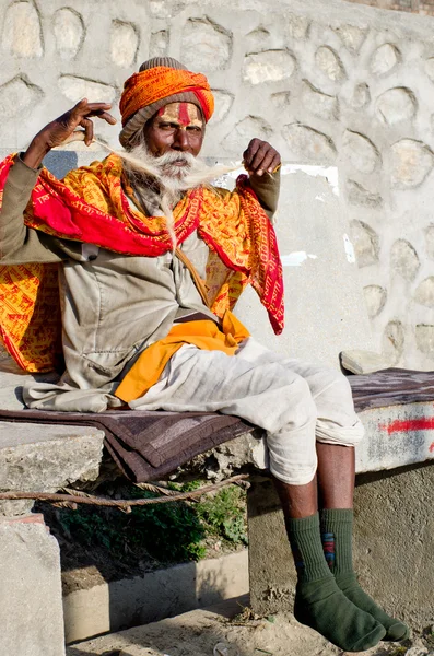 Sadhu mit gemaltem Gesicht, nepal — Stockfoto