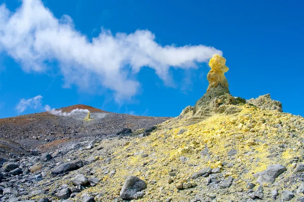 Ebeko volkan, Paramushir Adası, Kuril Adaları — Stok fotoğraf