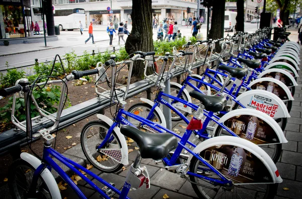 Estacionamiento de bicicletas en Oslo, Noruega — Foto de Stock