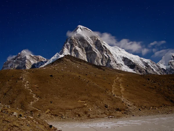 Monte Pumori (Pumo Ri). Nepal — Foto de Stock