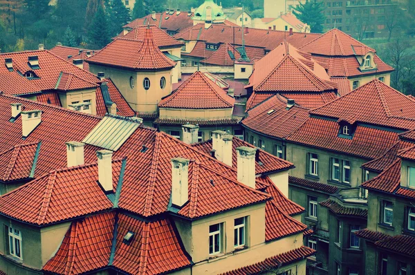 Techos de las casas en Praga — Foto de Stock
