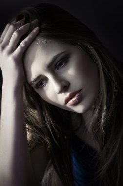 güzel hüzünlü kız