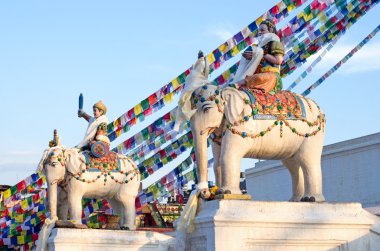 Heykeller Boudhanath Stupa yakınındaki