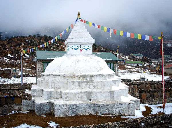 Khunde 불교 stupa — 스톡 사진