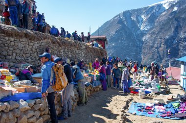 Geleneksel Cumartesi Pazar Namche Bazar