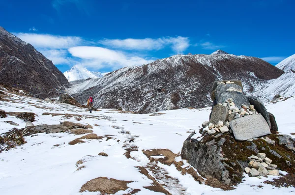 Hiker human on trail. — Stock Photo, Image