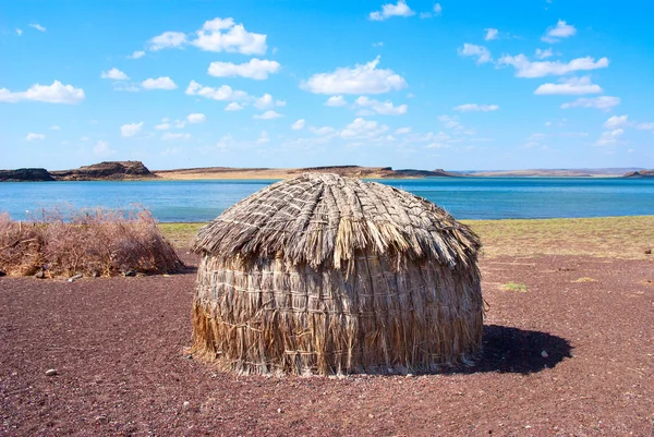 Traditionele Afrikaanse hut — Stockfoto