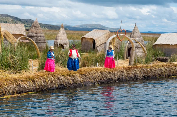 Mieszkańcy wyspy Uros na Titicaca — Zdjęcie stockowe