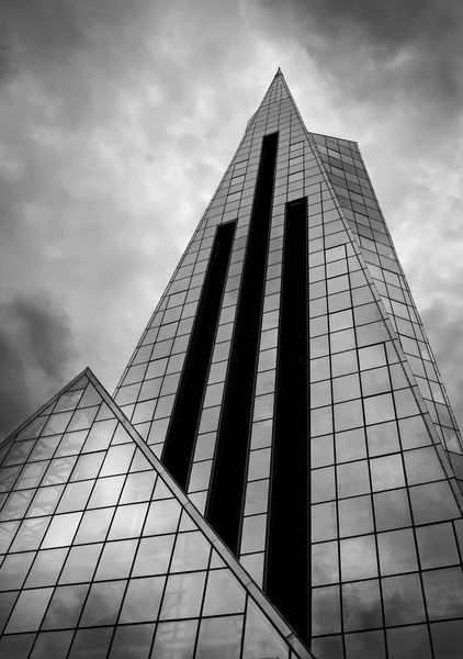 Balneário de Caldea em Escaldes, Andorra . — Fotografia de Stock