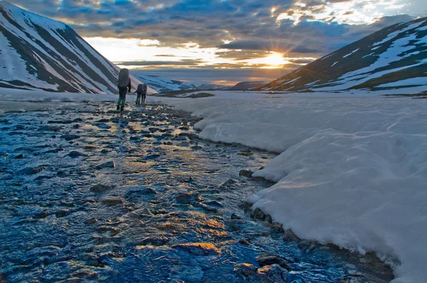 Trekking nelle montagne degli Urali Polari — Foto Stock