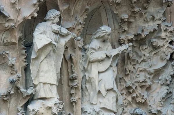 Statuen in der Kirche Sagrada Familia — Stockfoto