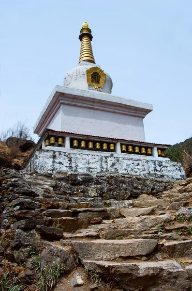 Stupa a caminho do acampamento base do Everest — Fotografia de Stock