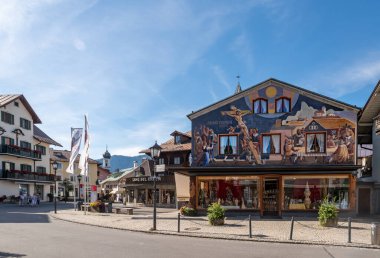  Oberammergau, Almanya 14 Ağustos 2022: Oberammergau, Almanya 'nın Garmisch-Partenkirchen eyaletinde yer alan bir şehirdir. 