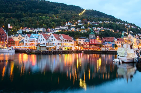 Historical buildings on the street in Bergen — Stock Photo, Image