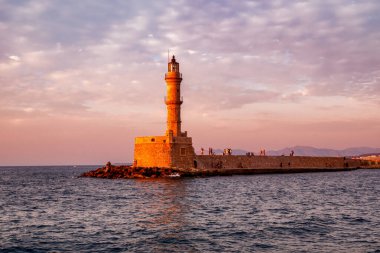 Hanya, Girit, Yunanistan - 24 Ağustos 2023: Chania, Girit, Yunanistan Venedik Limanı.