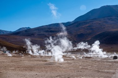 Kuzey Şili 'nin And Dağları' ndaki El Tatio gayzer tarlası