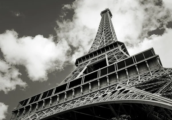 Vista para a Torre Eiffel em Paris — Fotografia de Stock