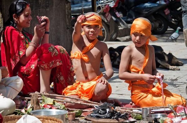 Children in traditional dress — Stock Photo, Image