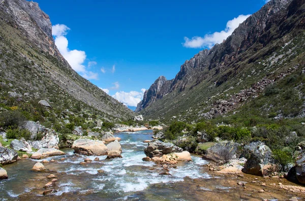 Krajobraz w Cordilera Blanca — Zdjęcie stockowe