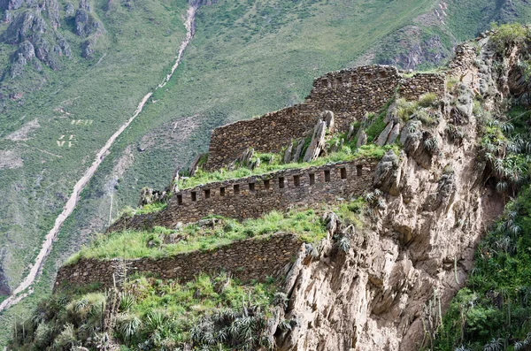 Ольянтайтамбо - старая крепость инков — стоковое фото