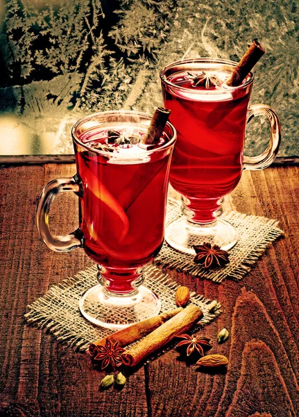 Two glasses of mulled wine — Stock Photo, Image