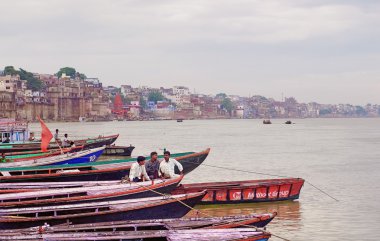 Varanas, ben Hindistan.