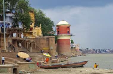 Varanas, ben Hindistan.