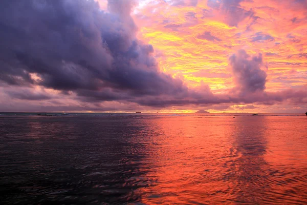 Puesta de sol playa —  Fotos de Stock