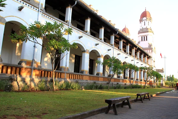 Antico edificio esterno a Semarang, Indonesia — Foto Stock